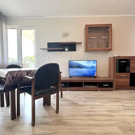 Bratanov Asteria Family Апартаменты *
