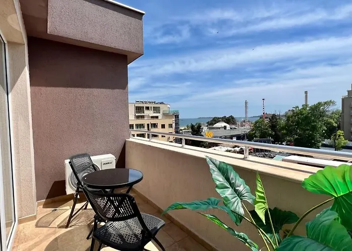 Apartament Bratanov Asteria Family