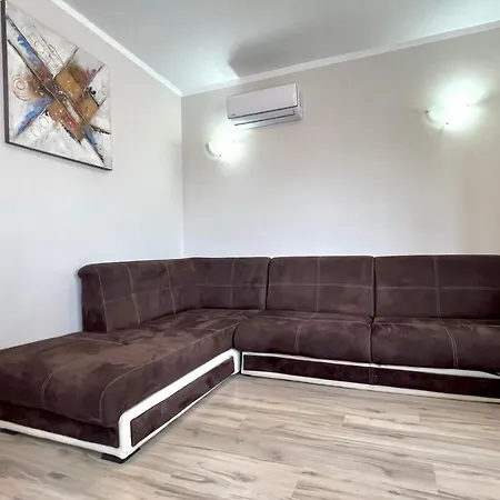 아파트 Bratanov Asteria Family *