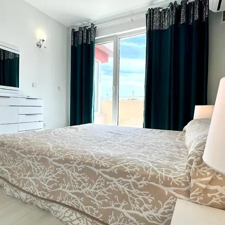 Bratanov Asteria Family 아파트 *