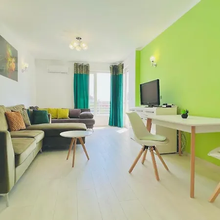 Bratanov Asteria Family Апартаменты