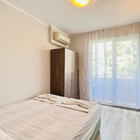 Bratanov Asteria Family Apartment