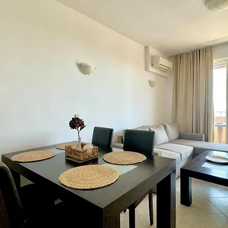 Apartment Bratanov Asteria Family