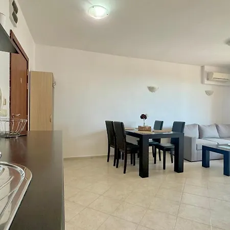 Bratanov Asteria Family