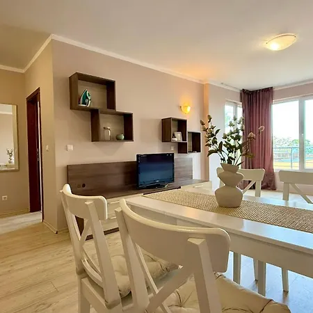 Bratanov Asteria Family Апартаменты *