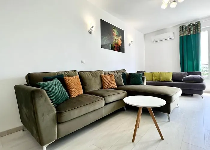 Bratanov Asteria Family *