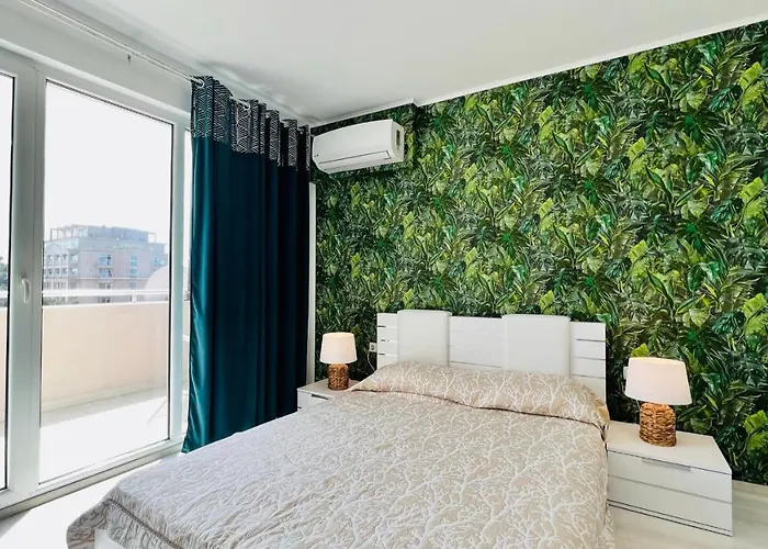 Bratanov Asteria Family