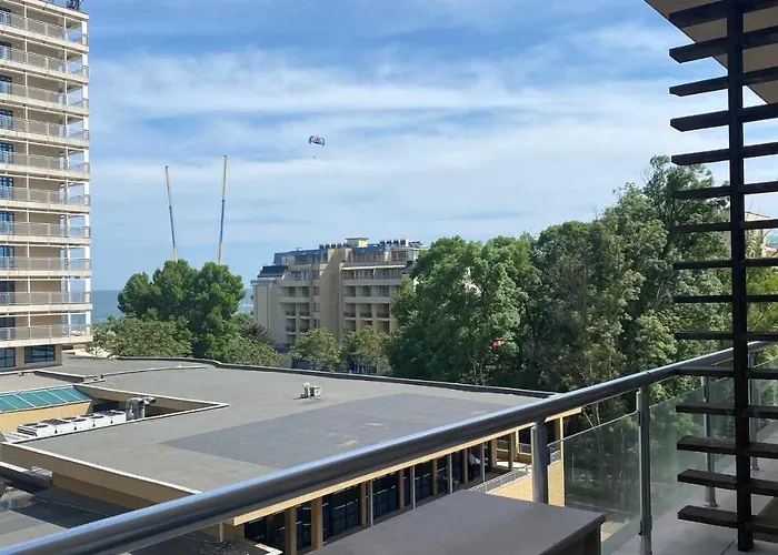 Daire Bratanov Asteria Family *