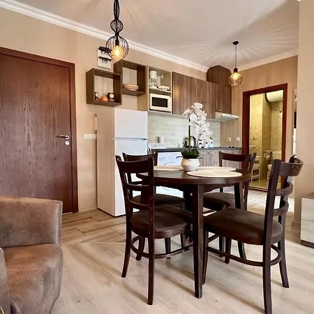 Apartman Bratanov Asteria Family