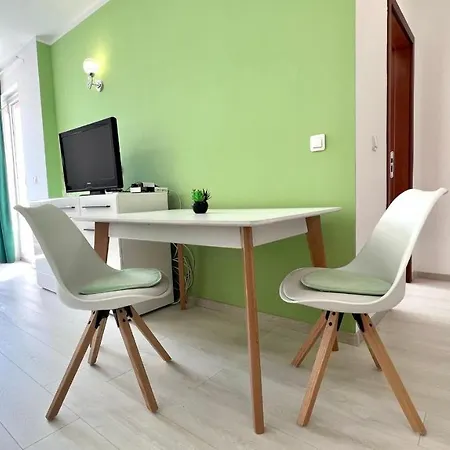 Bratanov Asteria Family *