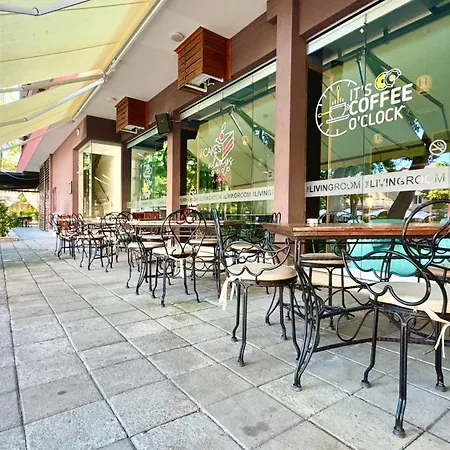 Apartman Bratanov Asteria Family