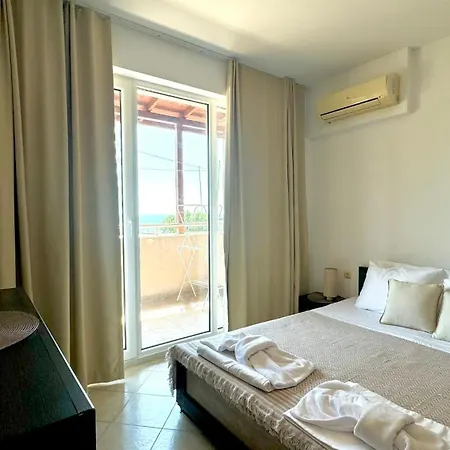 Bratanov Asteria Family Napospart